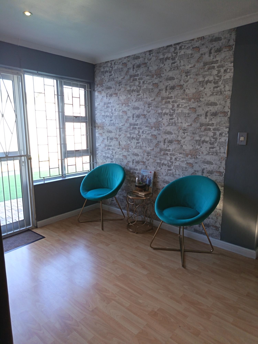 4 Bedroom Property for Sale in Tuscany Glen Western Cape